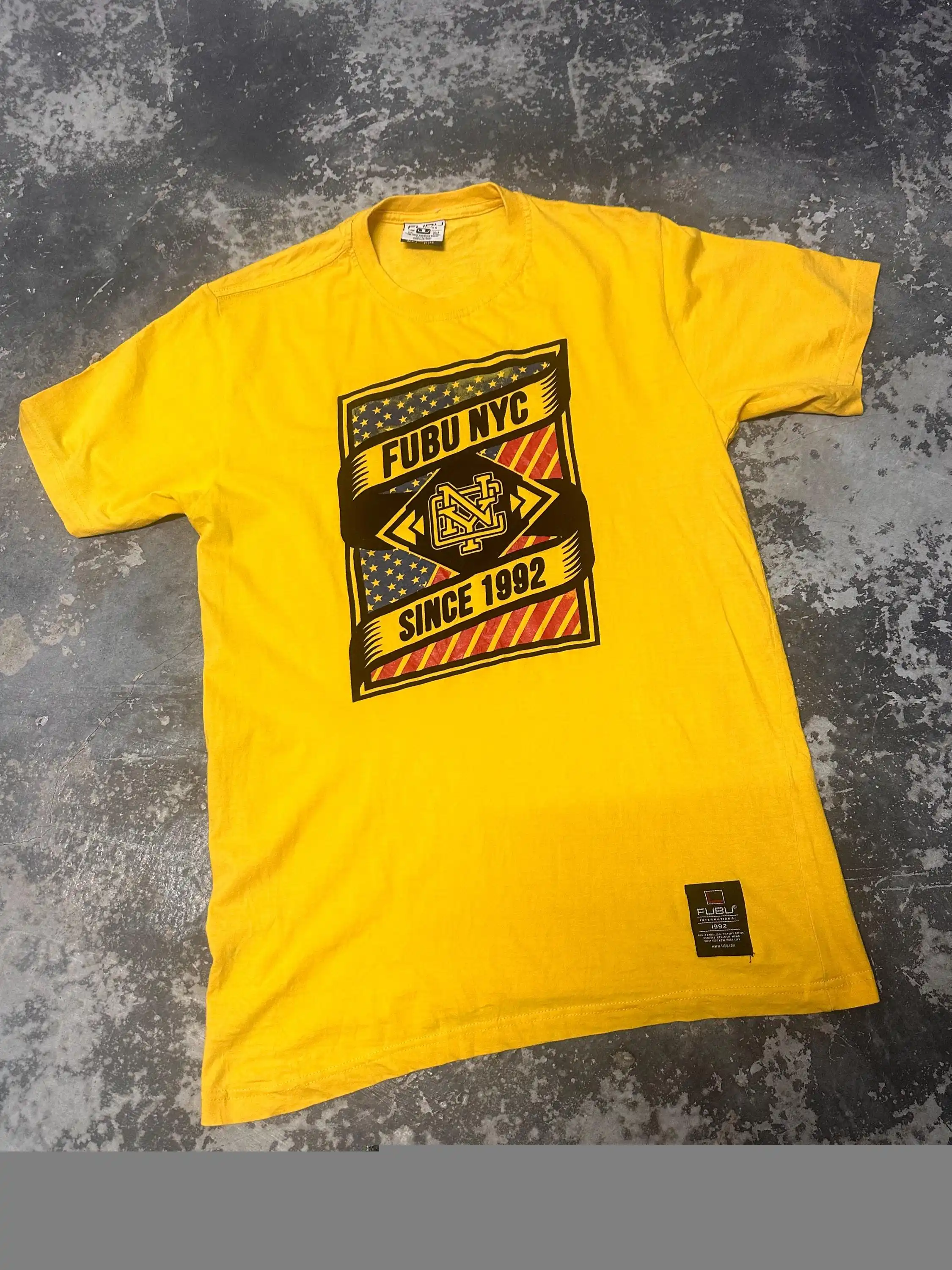 Vintage Fubu New York T-Shirt  – Streetwear Brand New York Bewertung und Preis